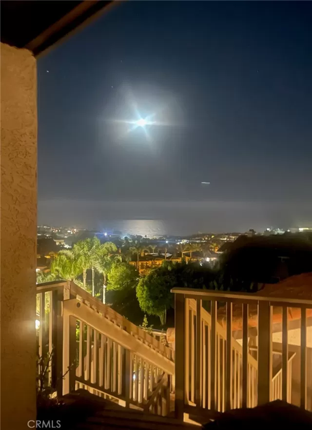 MLS: OC23185654 Condo For Sale