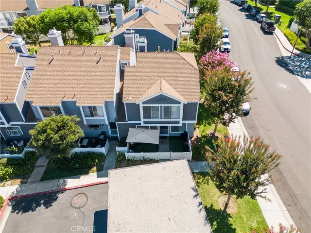 MLS: OC23185843 Condo For Sale