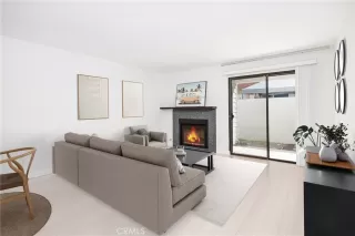 Photo #3: OC23185938 Listing