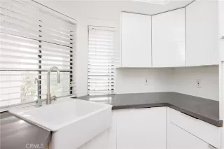 Photo #6: OC23185938 Listing