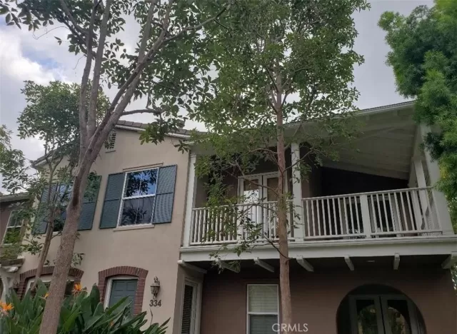 MLS: OC23186124 Condo For Sale