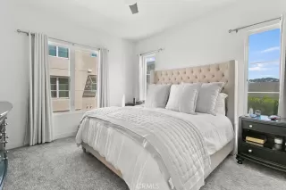 Photo #6: OC23186125 Listing 