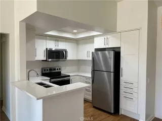 Photo #4: OC23186214 Listing 