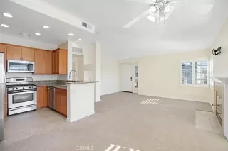 Photo #4: OC23186219 Listing 