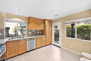 Photo #4: OC23186456 Listing