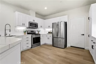 Photo #2: OC23186577 Listing 