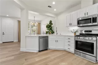 Photo #3: OC23186577 Listing 