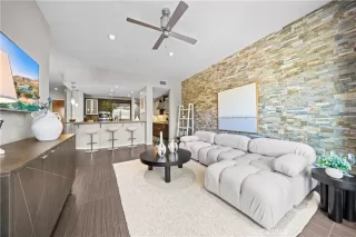 Photo #4: OC23186671 Listing