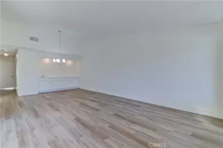 Photo #3: OC23186690 Listing