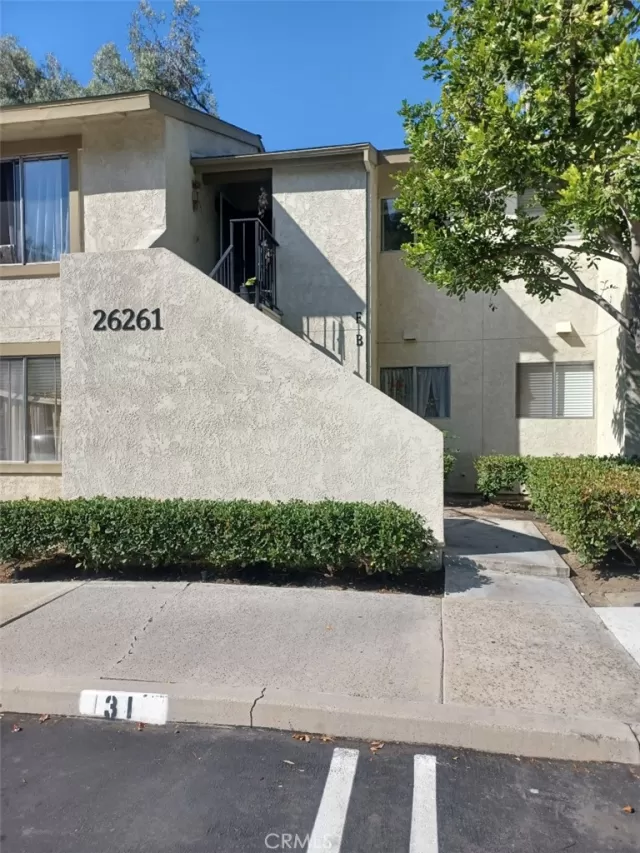 MLS: OC23186736 Condo For Sale