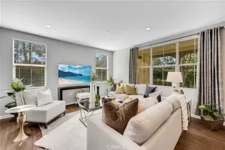 Photo #5: OC23186753 Listing