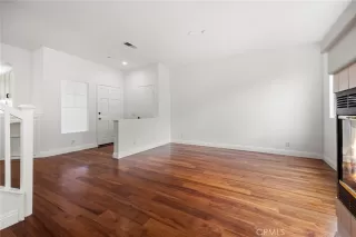 Photo #4: OC23187313 Listing 