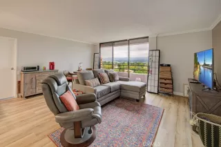 Photo #3: OC23187559 Listing