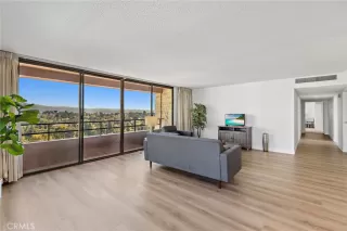 Photo #2: OC23187689 Listing