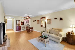 Photo #5: OC23187876 Listing 