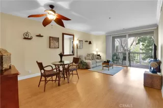 Photo #6: OC23187876 Listing 