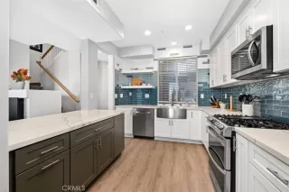 Photo #1: OC23187957 Listing 