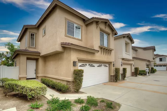 MLS: OC23187995 Condo For Sale