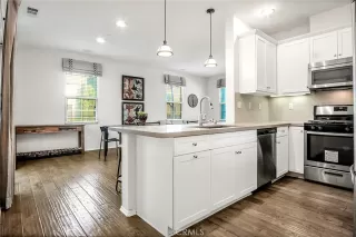 Photo #4: OC23188096 Listing