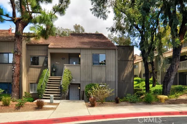 MLS: OC23188415 Condo For Sale