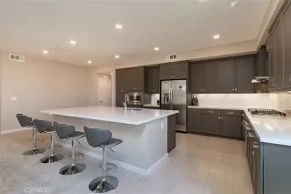 Photo #2: OC23188551 Listing