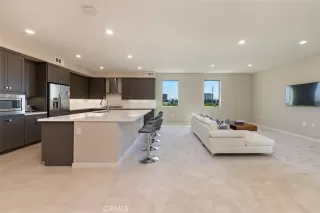 Photo #4: OC23188551 Listing