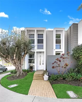 Photo #2: OC23188836 Listing 