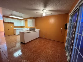 Photo #2: OC23189057 Listing