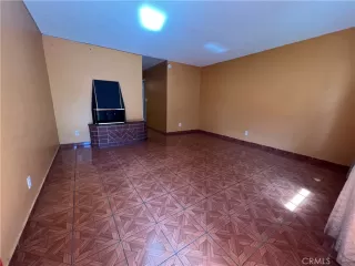 Photo #4: OC23189057 Listing