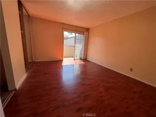 Photo #5: OC23189057 Listing