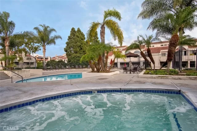 MLS: OC23189094 Condo For Sale