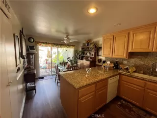 Photo #4: OC23189175 Listing 