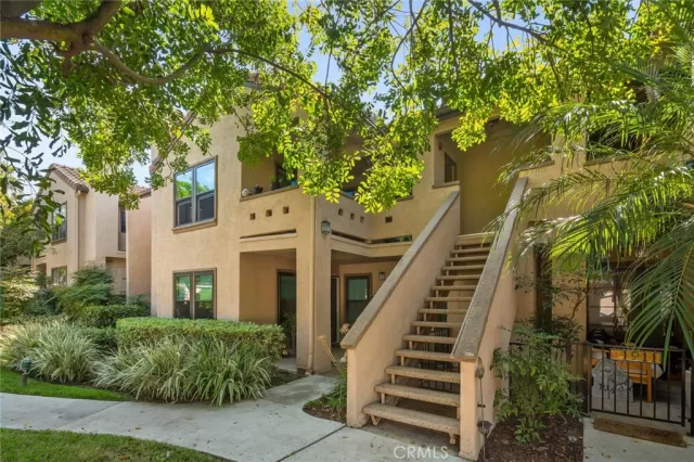 MLS: OC23189197 Condo For Sale