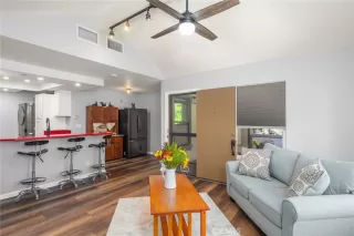 Photo #4: OC23189197 Listing