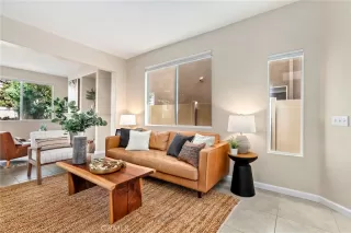 Photo #6: OC23189703 Listing 