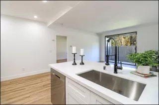 Photo #4: OC23189837 Listing 