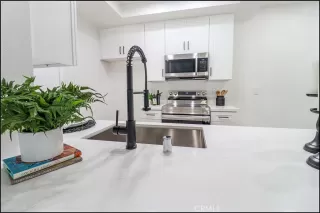 Photo #5: OC23189837 Listing 