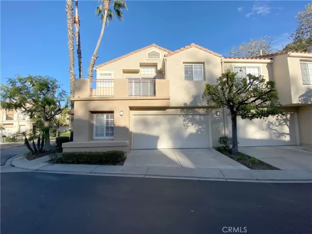 MLS: OC23189936 Condo For Sale