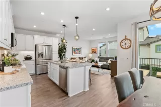 Photo #5: OC23189944 Listing