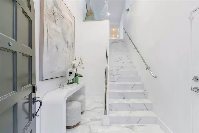 MLS: OC23190030 Condo For Sale