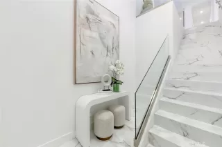 Photo #1: OC23190030 Listing 