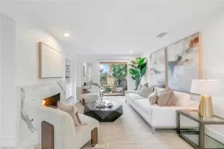 Photo #6: OC23190030 Listing 