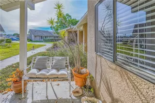 Photo #1: OC23190049 Listing