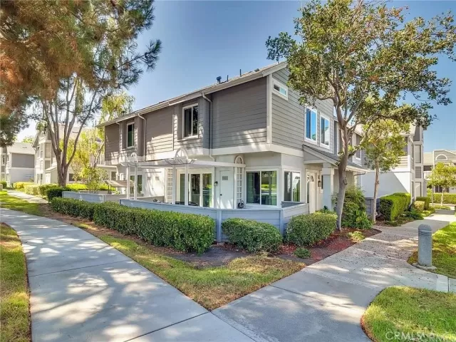 MLS: OC23190360 Condo For Sale