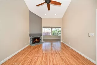 Photo #6: OC23190380 Listing 