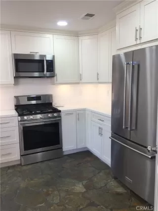 Photo #3: OC23190509 Listing 