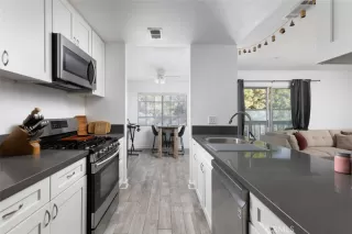 Photo #2: OC23190689 Listing 