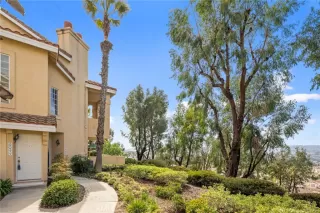 Photo #4: OC23190753 Listing 