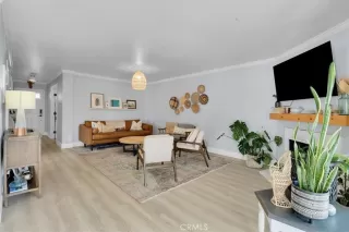 Photo #1: OC23190858 Listing 