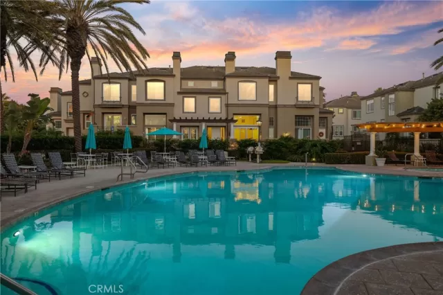 MLS: OC23190885 Condo For Sale